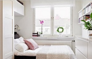 Máte malú spálňu? Bojujte s tým